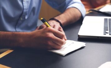 Czy uczeń ma obowiązek robić notatki? Czy uczeń ma obowiązek robić notatki?