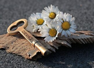 Jak otworzyć zamknięta kłódkę? Jak otworzyć zamknięta kłódkę?